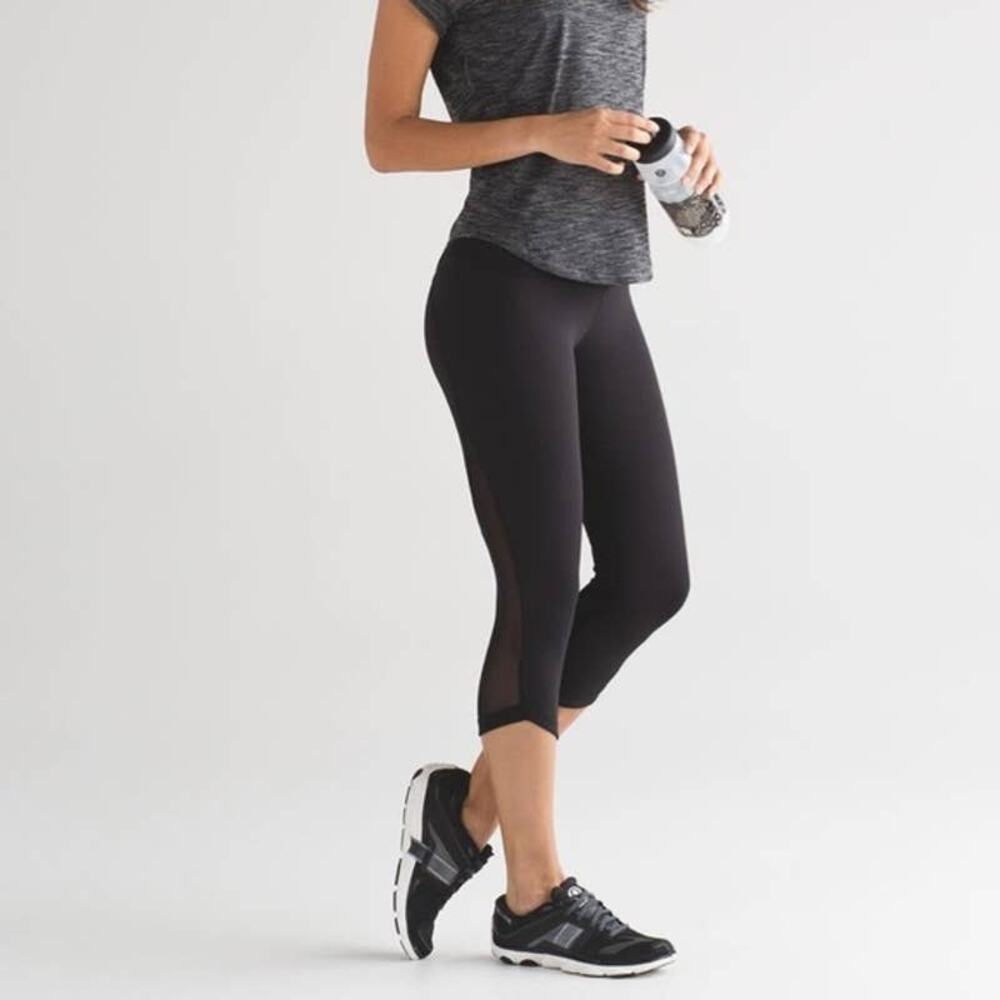 Lululemon Gray Crop Mesh Crop Scallop Hem Leggings Size 4